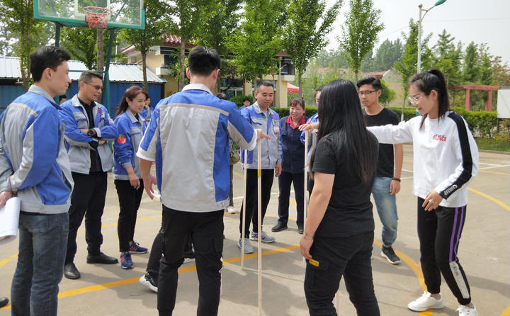 移動森林，看似簡單，實際操作不易，培養(yǎng)了運動員們做事的專注能力