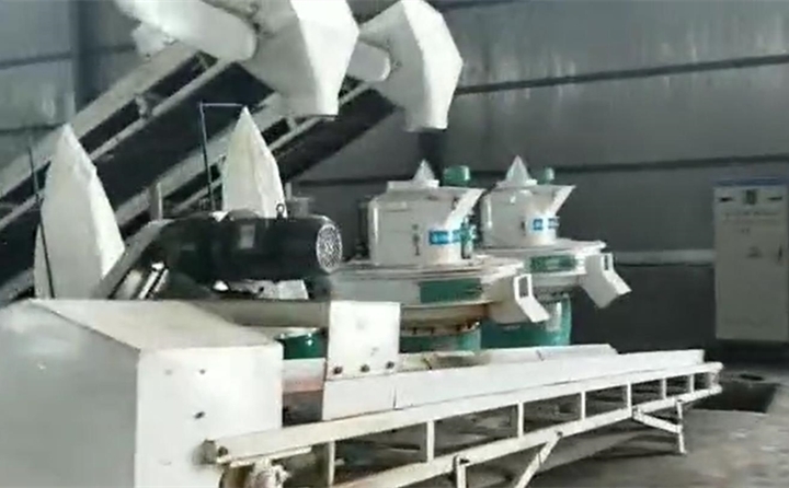 黑河秸稈顆粒機生產線調試成功